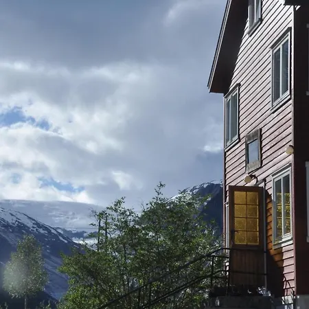 Nigardsbreen Lodge